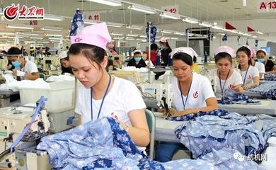 30多家媒體求參觀!青島這家紡織廠創立60年,年產值過百億,它的智能工廠、無水染色、智能服裝都堪稱行業典范!